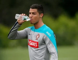 Khi Đá Banh Nên Uống Nước Gì Cùng Keovip.Blog